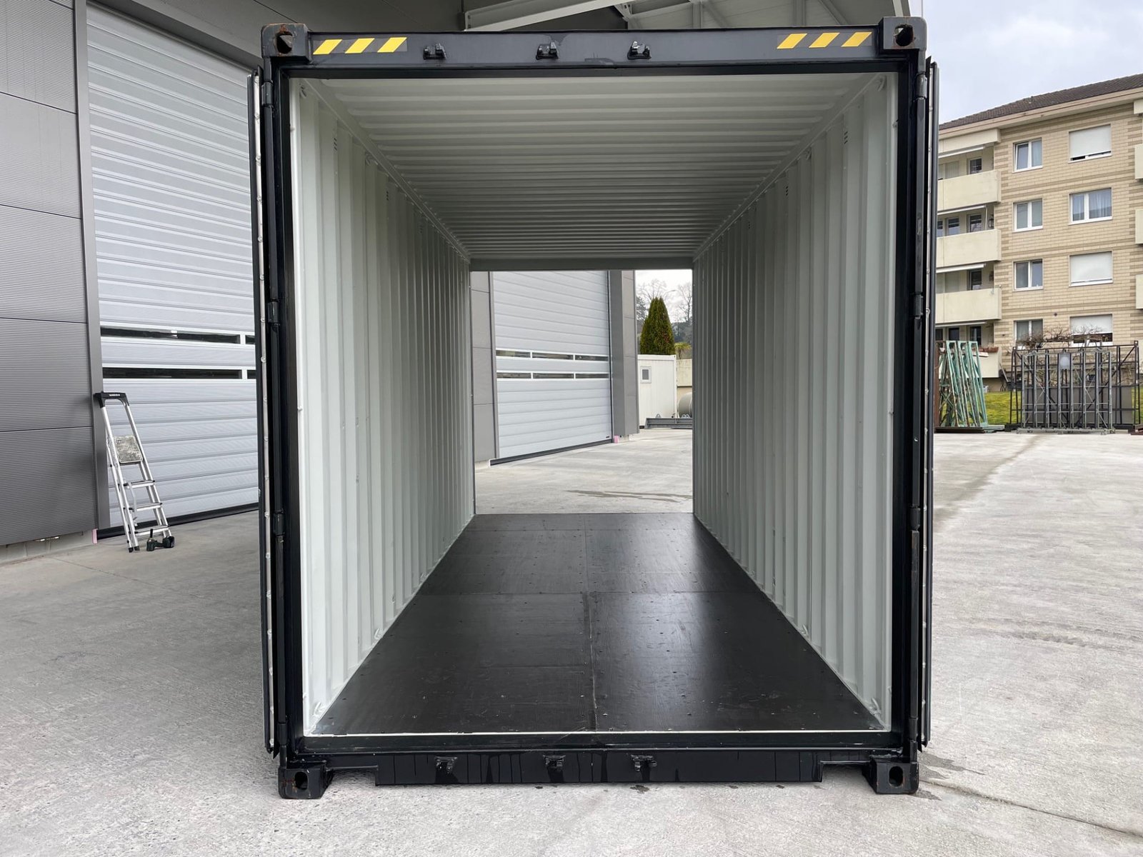  Conteneur maritime High Cube 20 pieds Double Porte Noir